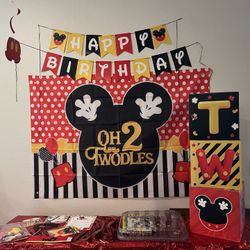 $30 - MICKEY MOUSE BIRTHDAY DECOR - 2 Yr Old 