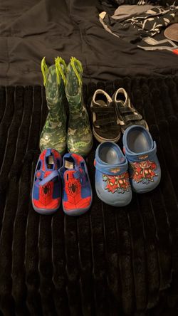 Boy shoes