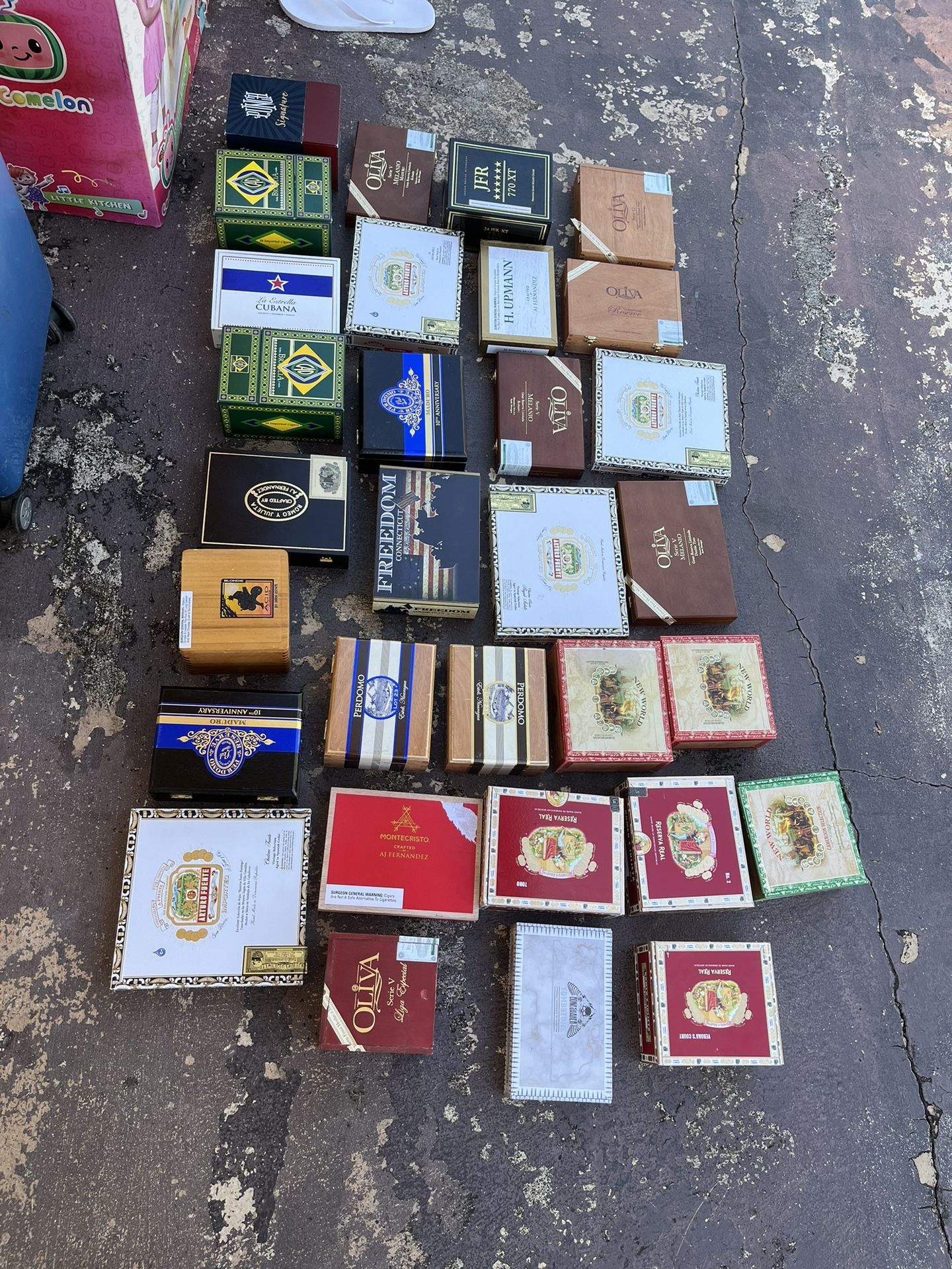30 Empty Cigar Boxes