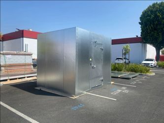 NSF 5 Days Custom made Walk-In freezer US Made per sq ft