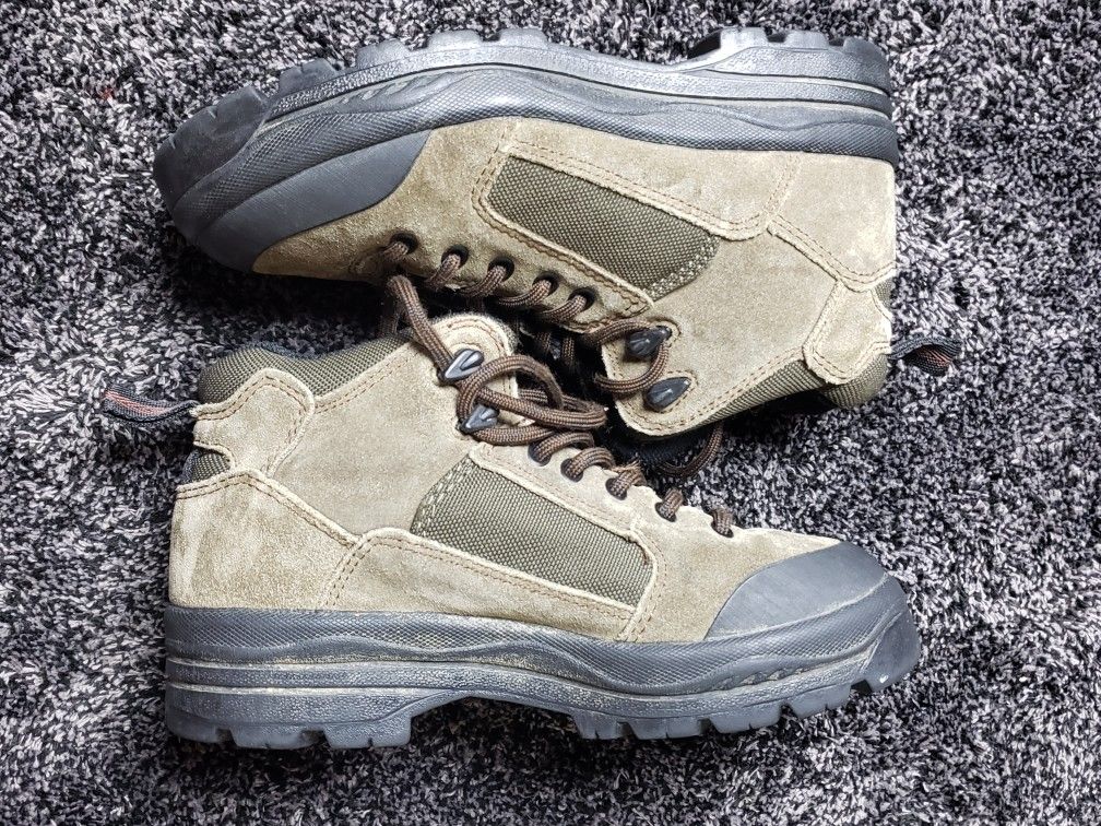 Lacrosse Size 3.5 Boots