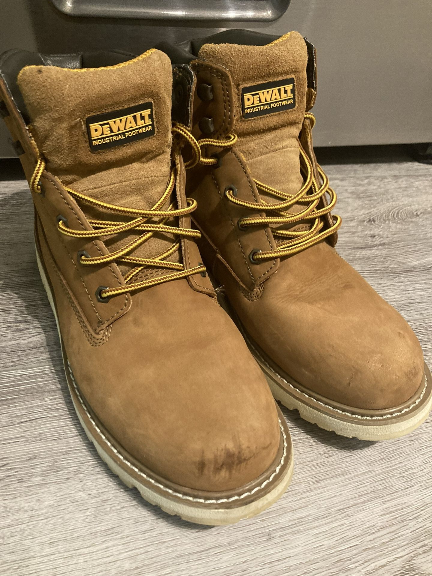 Zapatoz De Travajo De Caskillo DEWALT Sz 10 1/2