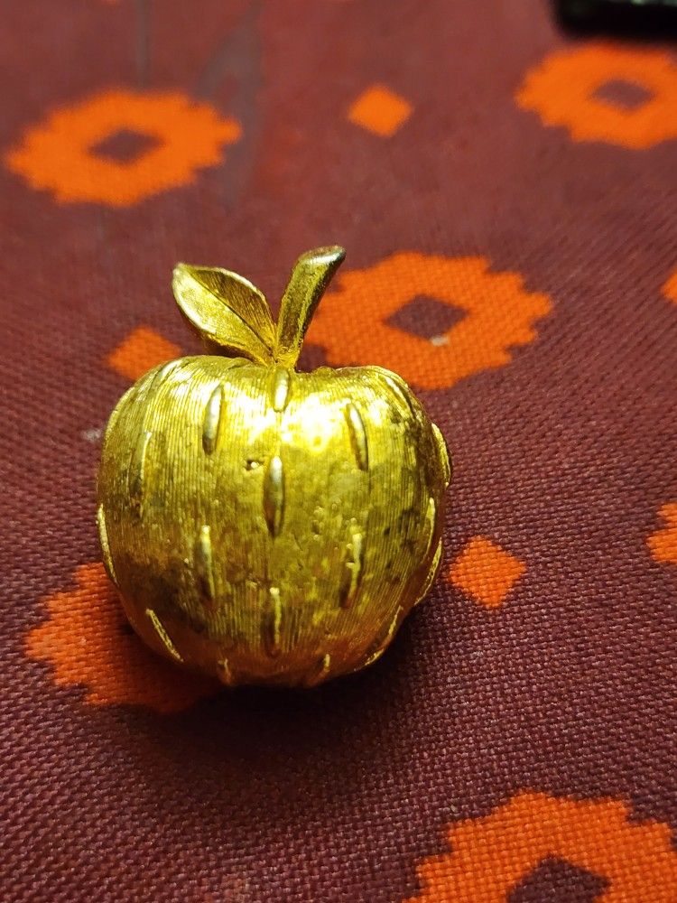 Vintage Napier apple brooch