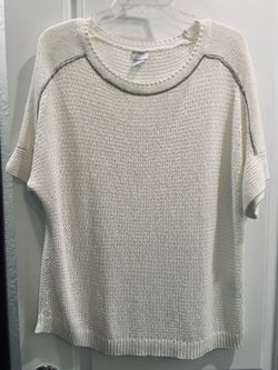 Chico  Women’s Light Sweater Size 2