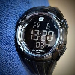 MENS SKETCHERS SILVER  EL BLACK FACED SPORT WATCH