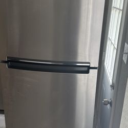 Whirlpool Stainless Steel Top and Bottom Refrigerator 