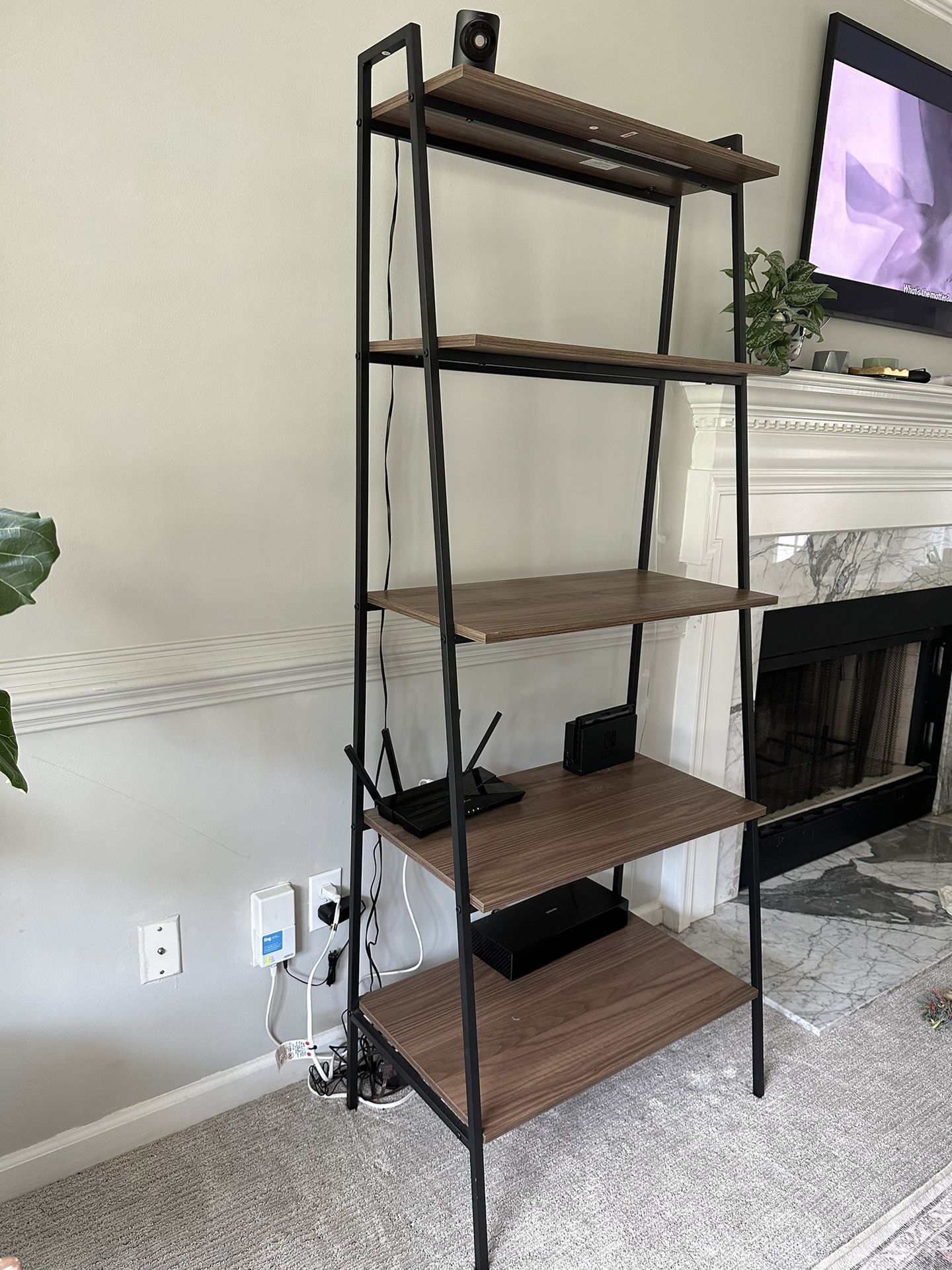 Modern Decorative Shelf
