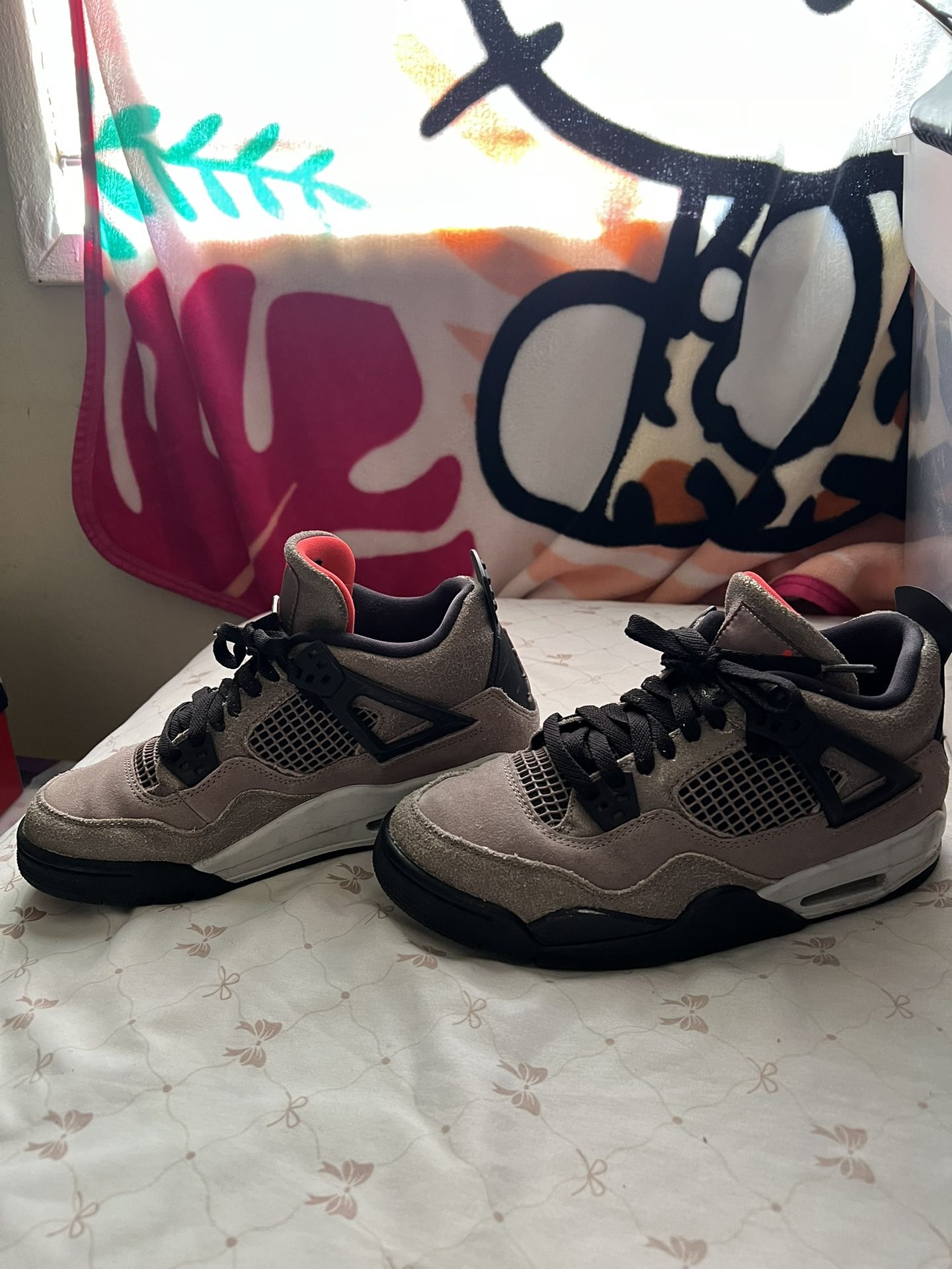 Air Jordan 4 Retro 'Taupe Haze'