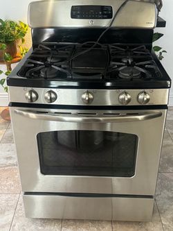 GE gas stove