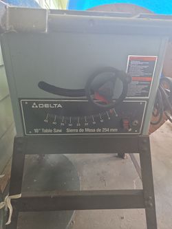 Old heavy duty table saw Delta 10"