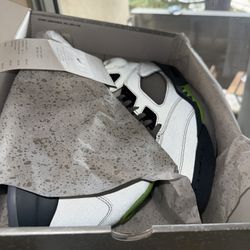 2022 Aj5 Green Bean 3M Sz11