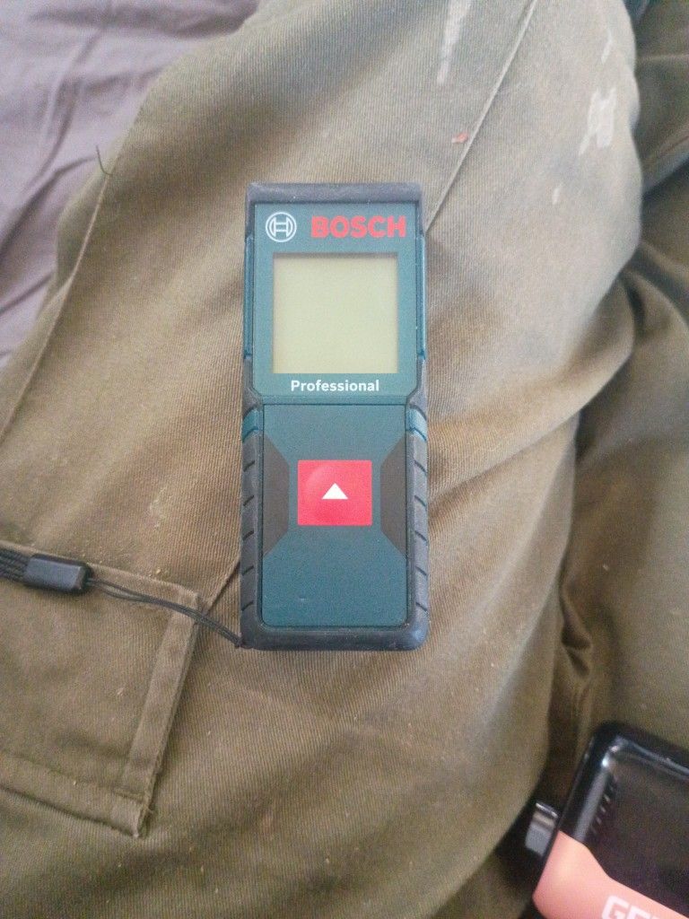 Bosch Laser Measurer