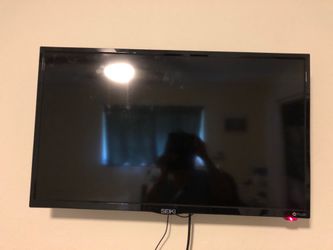 SEIKI 32" DIGITAL TV WITH REMOTE WORKS GREAT NICE PICTURE