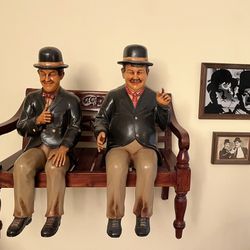 Laurel & Hardy - rare statues on bench, etc