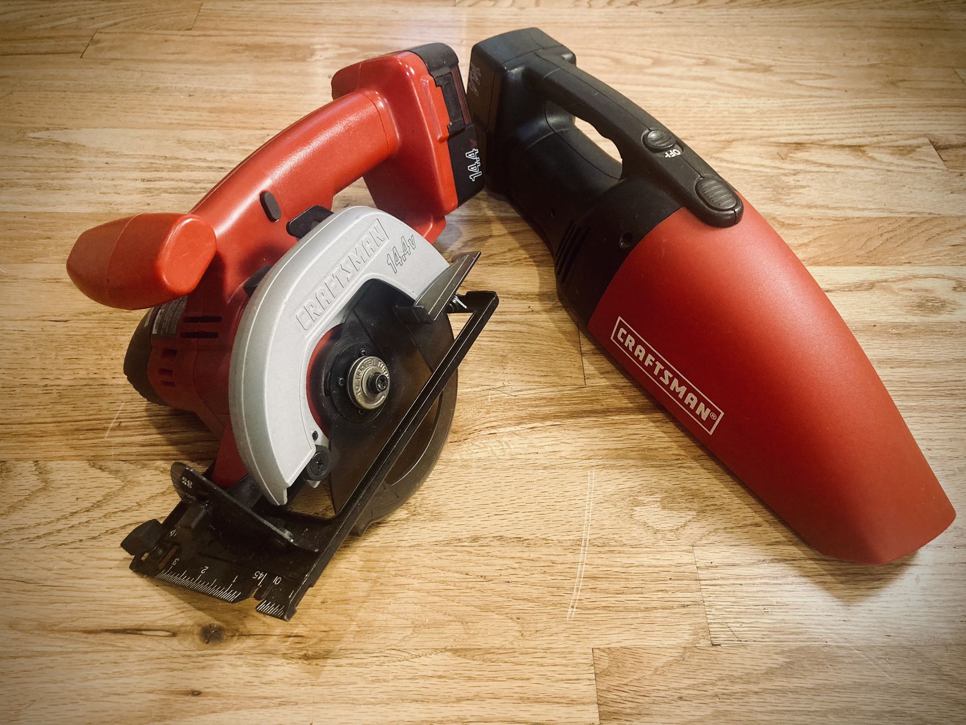 Craftsman Saw & Vac Cordless Power Tools