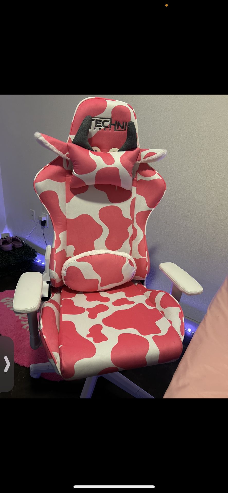 Pink gaming Chair 
