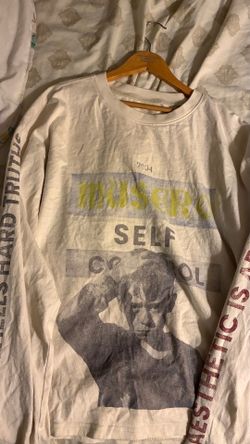 Graphic tee