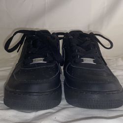 Nike Air Force 1’s Low 07’ Triple Black Y 6.5 