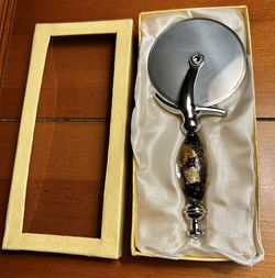 Stylish Pizza Cutter