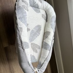 Baby Lounger