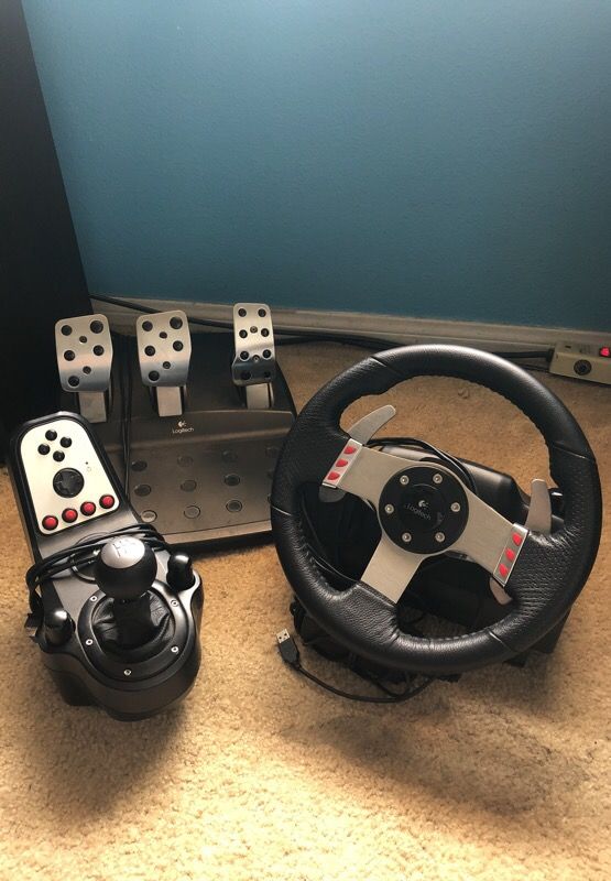 LOGITECH G27 GREAT CONDITION WITH SHIFTER for Sale in Ontario, CA - OfferUp