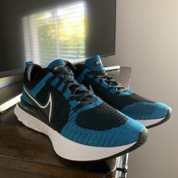 New Nike Sneakers  Size 11.5 … $65