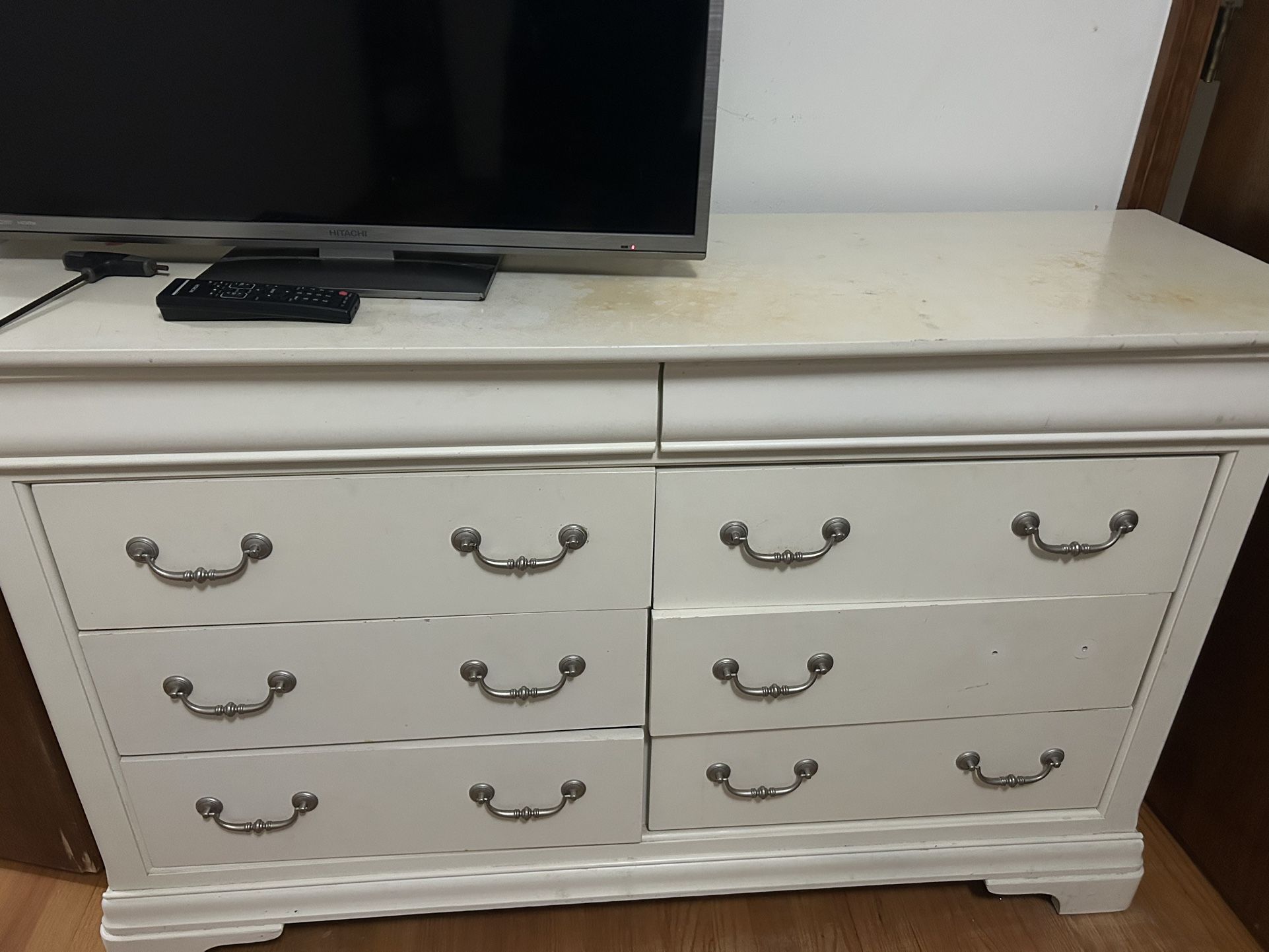 Bedroom Furniture Dresser/nightstand