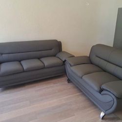 Brand New Sofa and Loveseat / Sofa y Loveseat Nuevos a Estrenar … Fast Delivery 🚚 