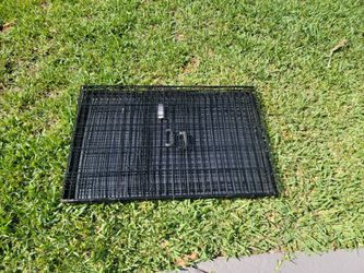 Dog crate with pan
