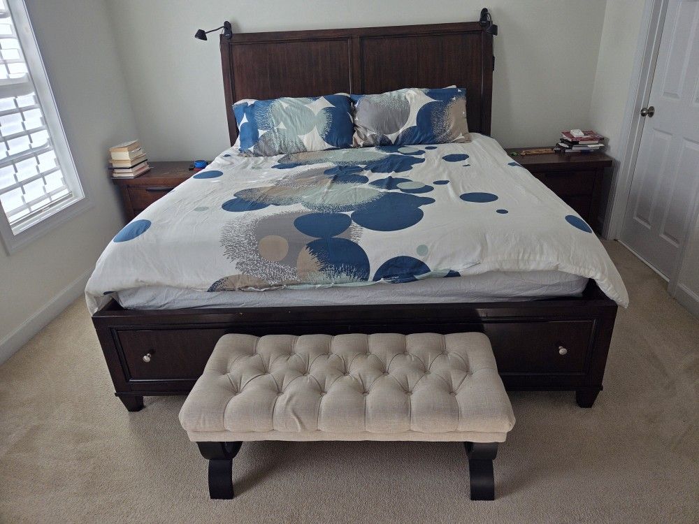 King Bed With Drawers 2 Night Stands And Foot Bench