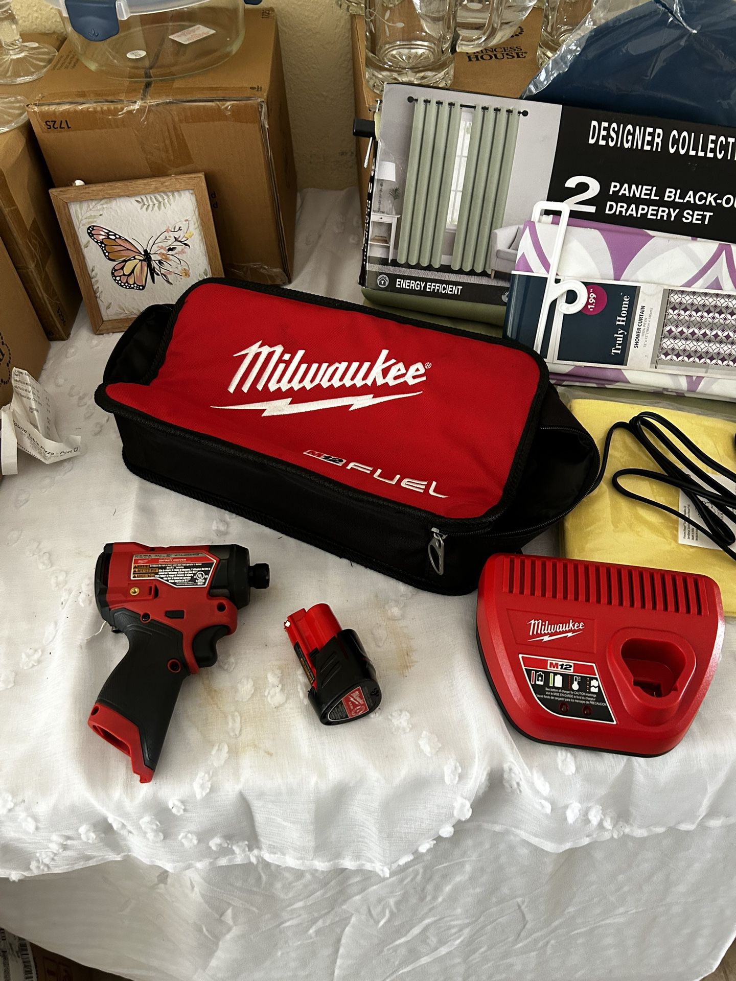Milwaukee M12 Drill Set 