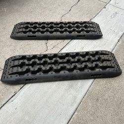 Traction Pads With Case 