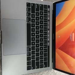 MacBook Pro 13-inch, 2019, Two Thunderbolt 3 ports