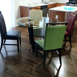 Ciara 54" Round Breakfast Table With Storage And 4 Multi Colored Chairs