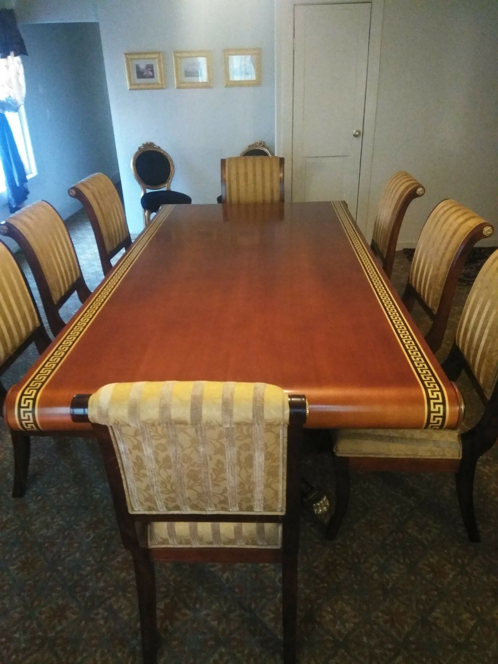 Beautiful Imperial Versace table 8 chairs solid wood brass claw feet wood inlay very beautiful new cost over 9000 must sell moving