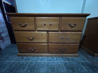 Oak dressers must go asap