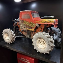 Losi bog hog Mud Truck 