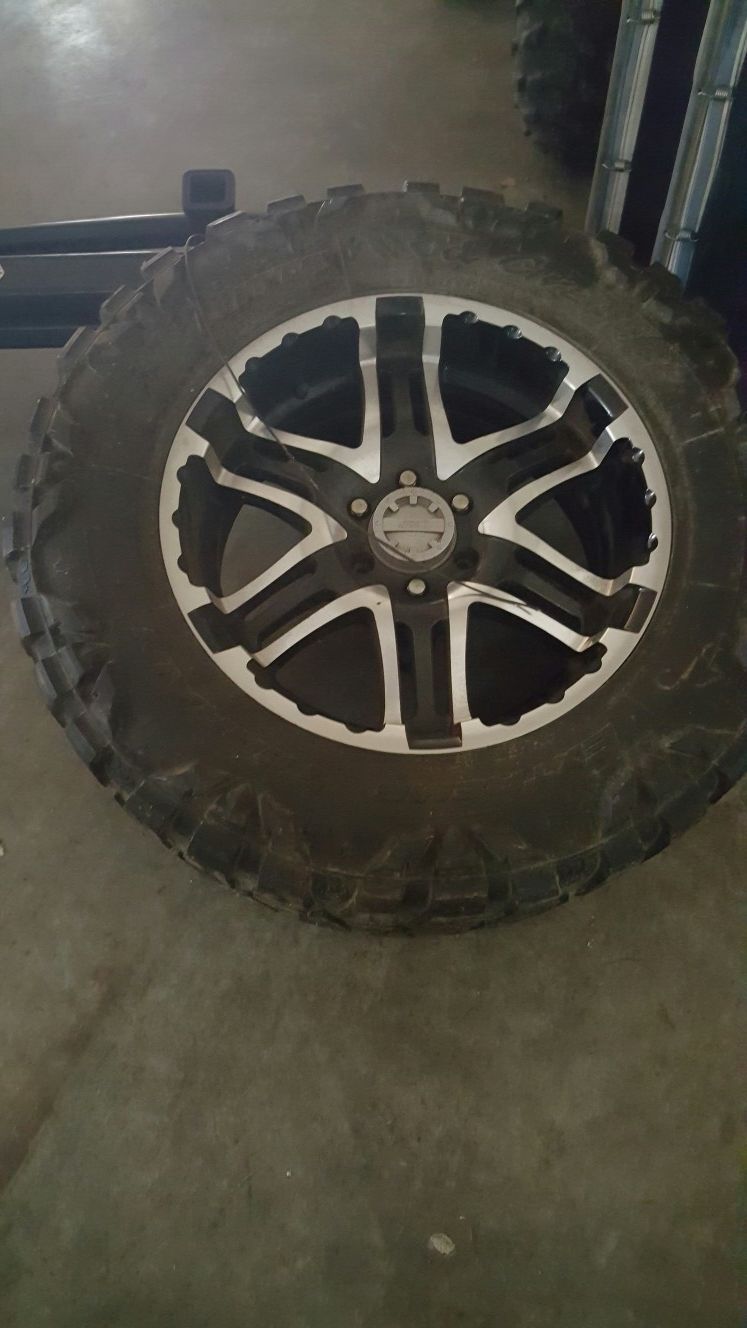 Tire for Jeep in good condition make a offer