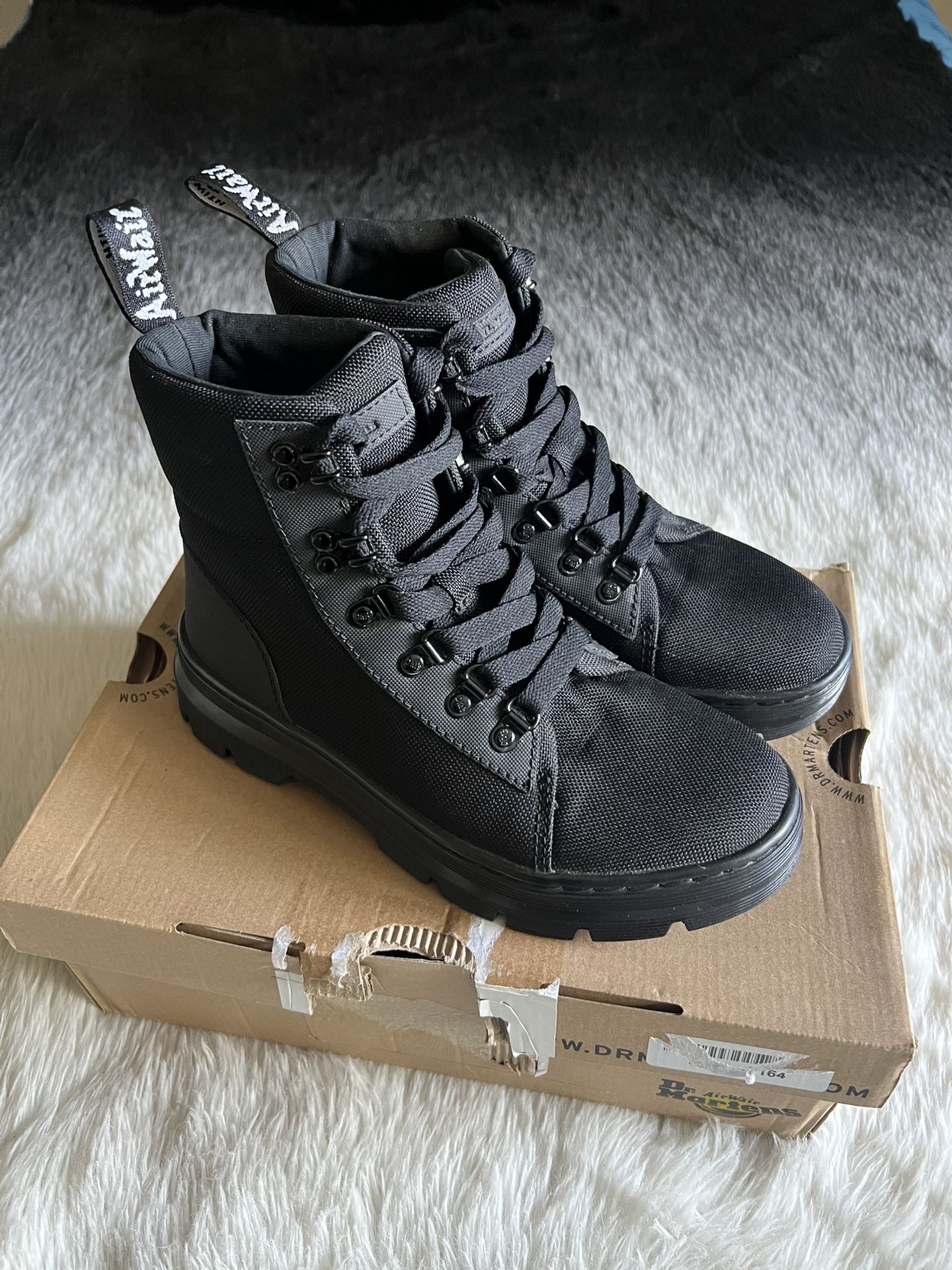 Dr. Martens Women's Combs W Boots - Black/Black