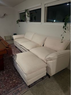 White sofa / couch