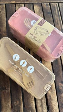 Set of two fashion lunch boxes with cutlery set in pink and beige