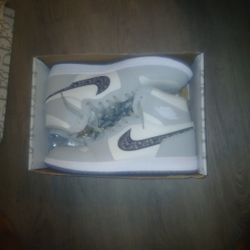 Jordan 1s (DIOR)