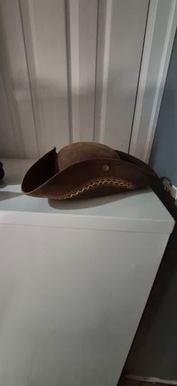 Older style Tricorn suede hat