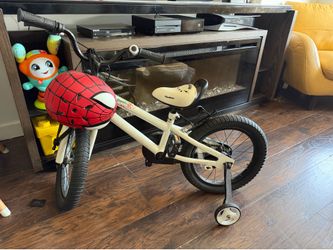 Royal Rider bike with helmet