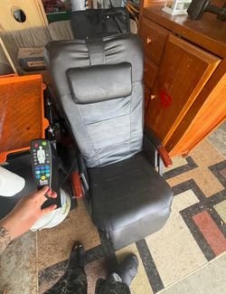 Black Leather Massage Chair with Remote