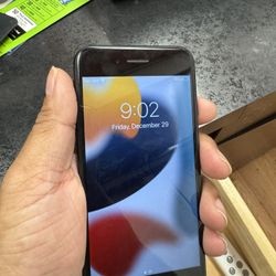 Apple iPhone 7 32gb Matte Black Unlocked 