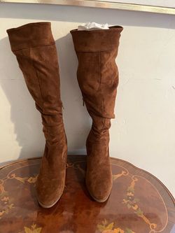 Boots, suede. Size 8