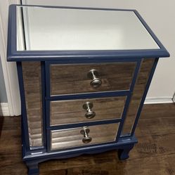 2 Blue Coast Vineyard Mirrored 3 Drawer End Table 