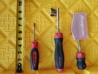 Snap on screwdriver