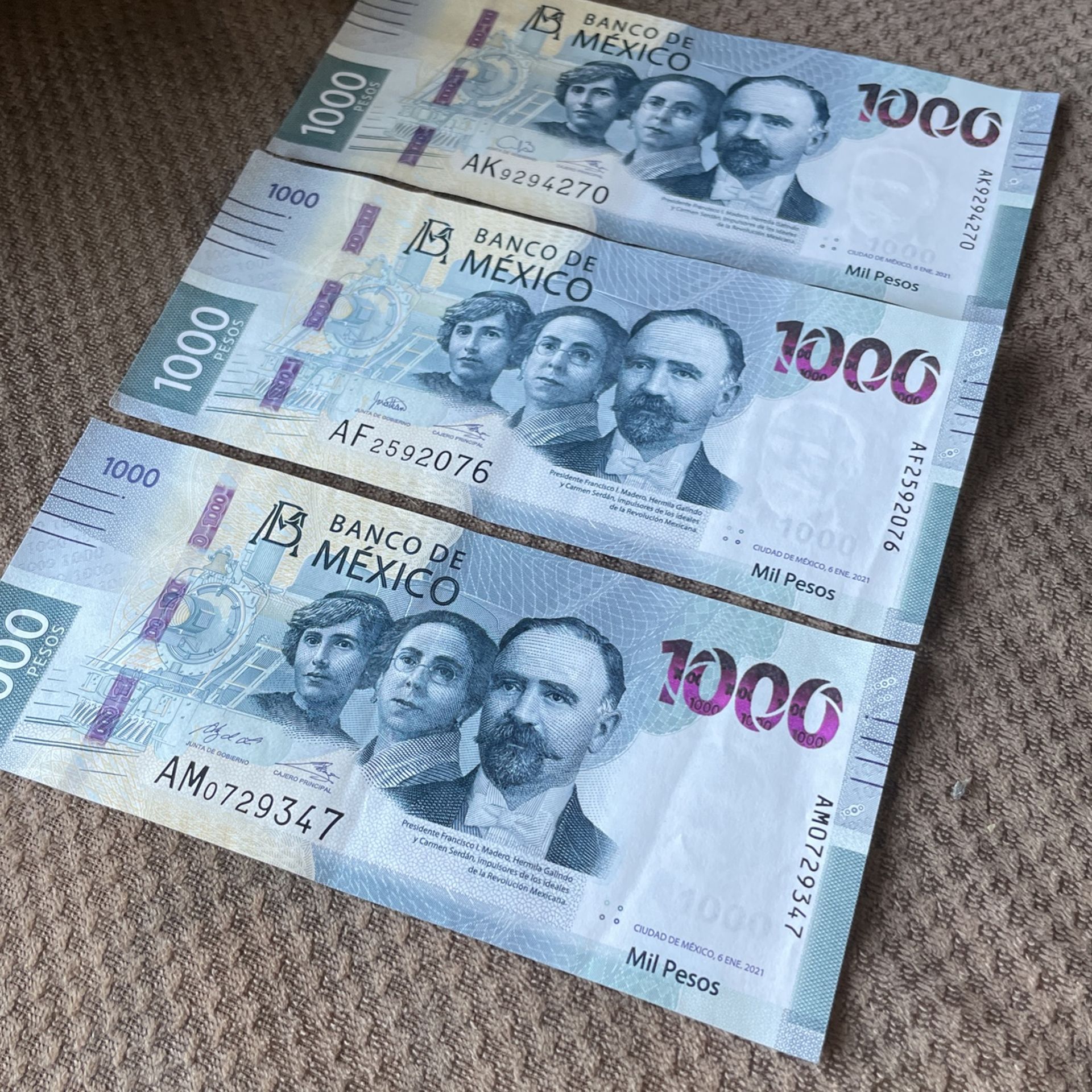 1000 PESOS MEXICO BILL AN SERIES 2021 CIRCULATED NEW DESIGN. $100 Dollars  per Unit.